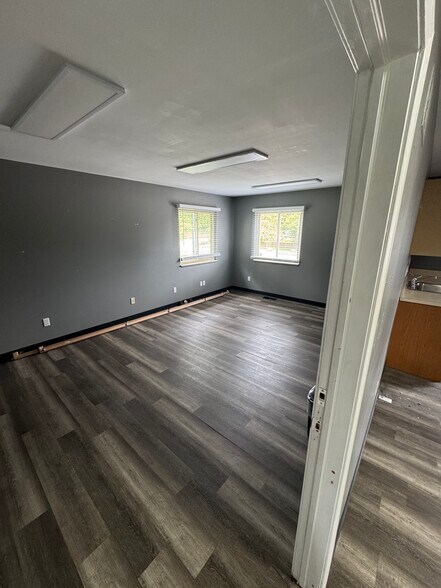 More Photos Of 5505 S Sheldon Rd, Canton Contractor Storage Yard For Lease