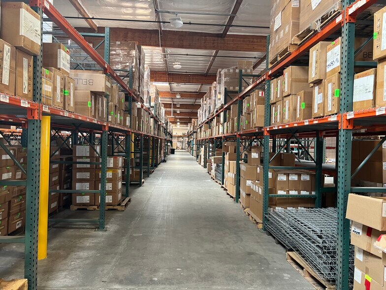 More Photos Of 21123 Nordhoff St, Chatsworth Warehouse For Lease