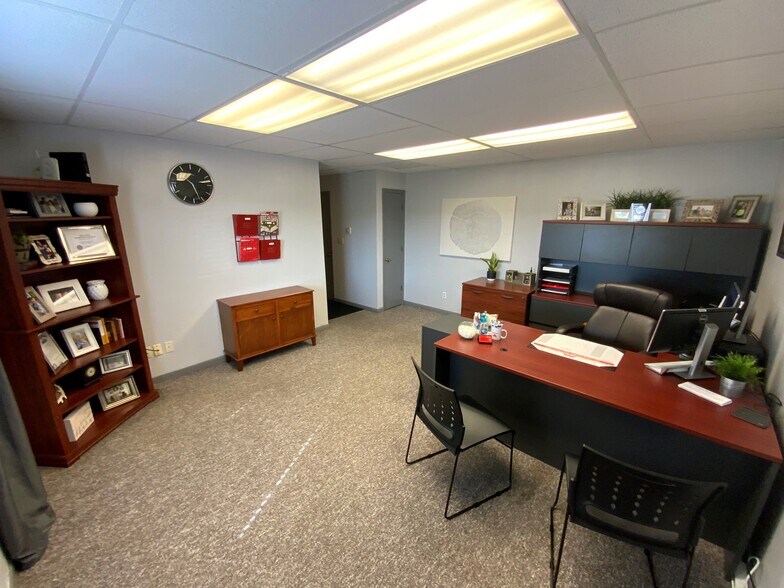 More Photos Of 3723 Wilmington Pike, Kettering Office For Sale