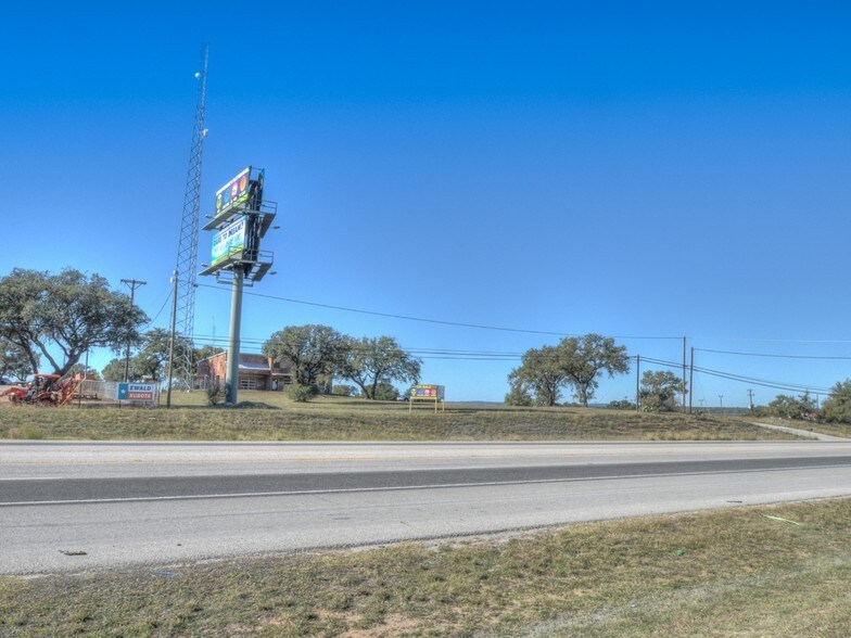 More Photos Of 5526 N US Highway 281, Marble Falls Office For Sale
