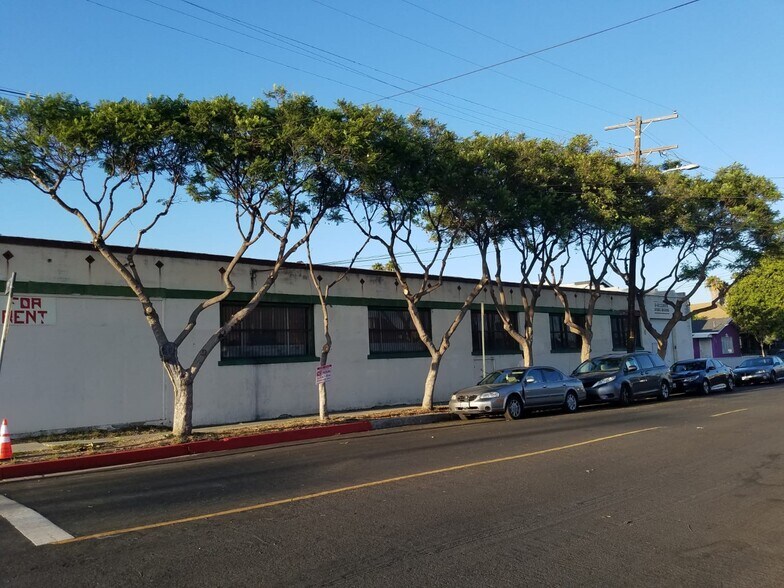 More Photos Of 1526 S Centre St, San Pedro Warehouse For Sale