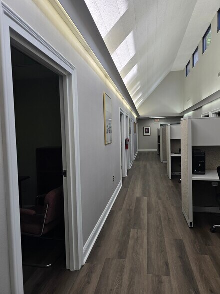 More Photos Of 400 Percival Rd, Columbia Office For Lease