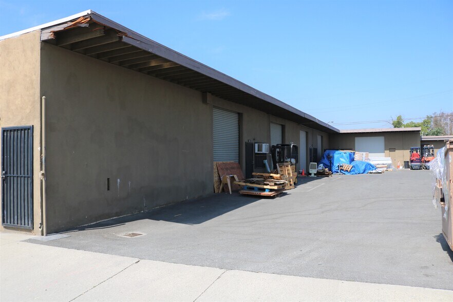 More Photos Of 602 S Hope Ave, Ontario Warehouse For Lease
