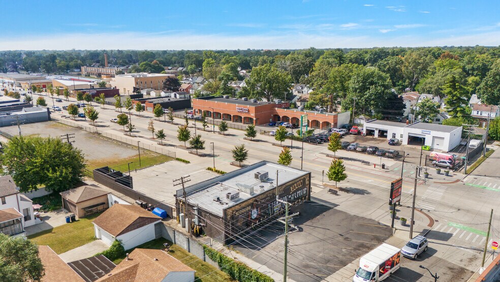 More Photos Of 20050 Livernois Ave, Detroit Restaurant For Sale