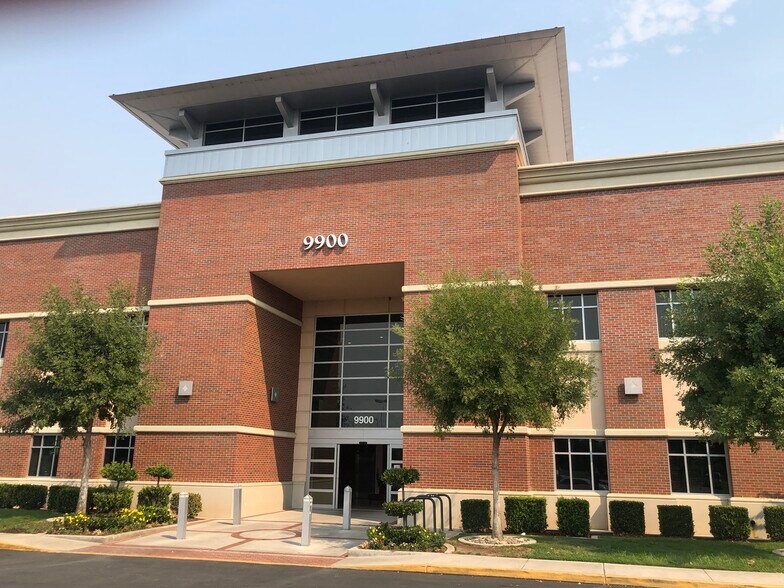 Primary Photo Of 9900 Stockdale Hwy, Bakersfield Medical For Lease