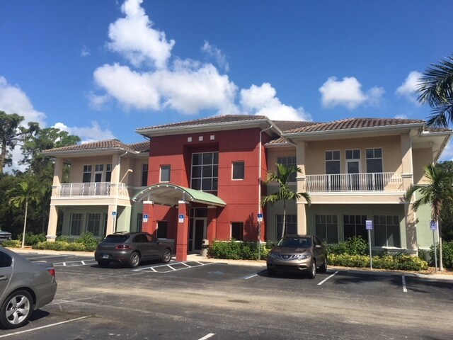 More Photos Of 9911 Corkscrew Rd, Estero Medical For Lease