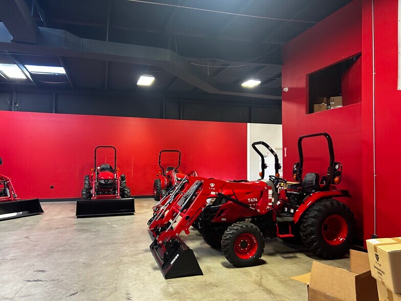 More Photos Of 5695 Hwy 400, Cumming Freestanding For Sale