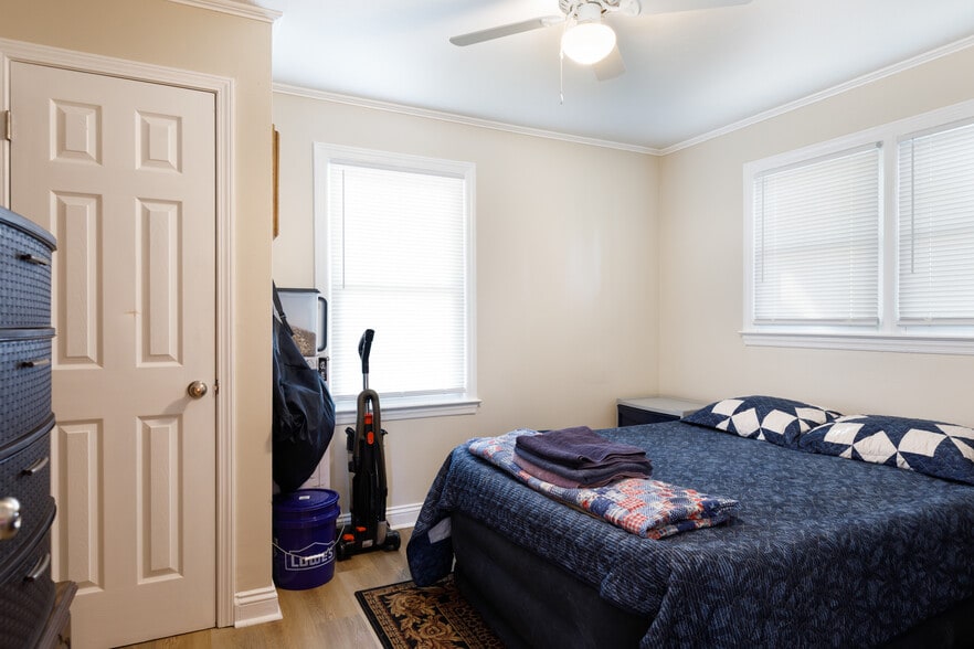 More Photos Of 100-102 Twin Acres Dr, Fayetteville Apartments For Sale