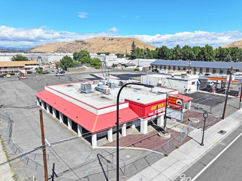More Photos Of 1406 N 1st St, Yakima Restaurant For Sale