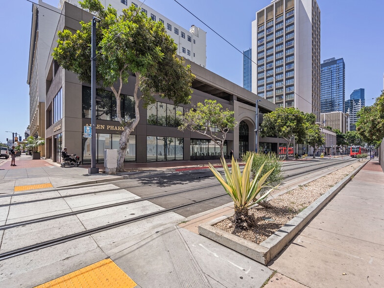 More Photos Of 333 C St, San Diego Storefront Retail Office For Lease