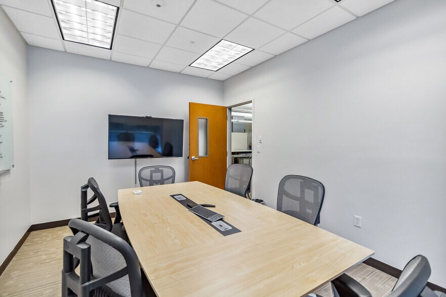 More Photos Of 11002 Lake Hart Dr, Orlando Religious Facility For Lease