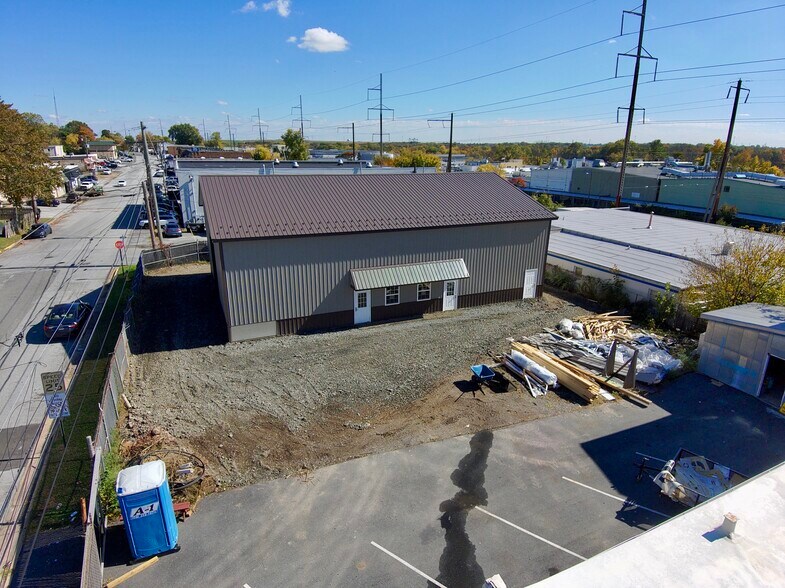 More Photos Of 101 S Augustine St, Wilmington Warehouse For Lease