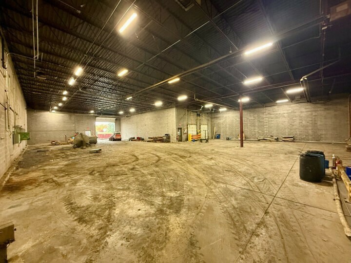 More Photos Of 21845 Drake Rd, Strongsville Manufacturing For Sale