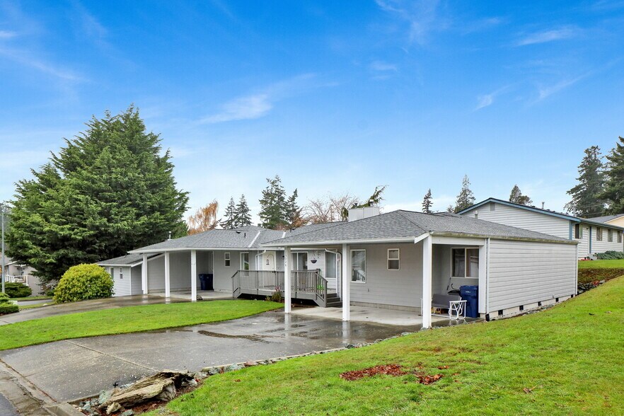 More Photos Of 1502 Burrows Ct, Anacortes Multifamily For Sale