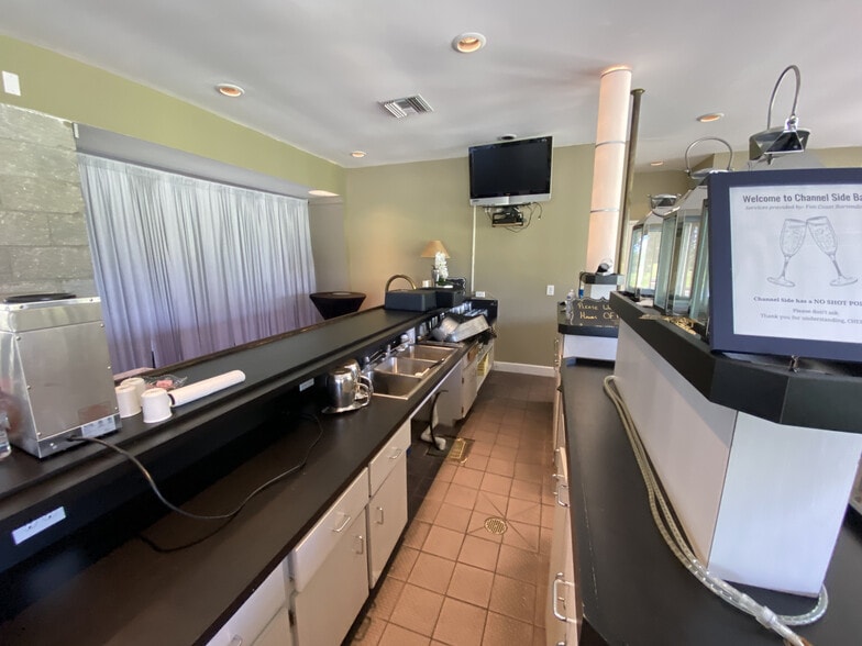 More Photos Of 1 Yacht Club Dr, Palm Coast Restaurant For Sale
