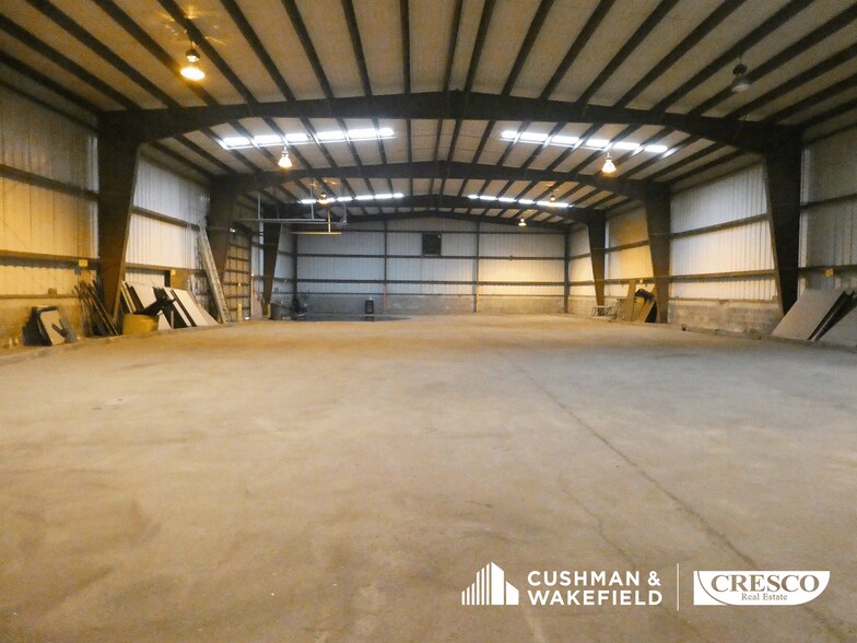 More Photos Of 3300-3694 Lakeside Ave E, Cleveland Service For Lease