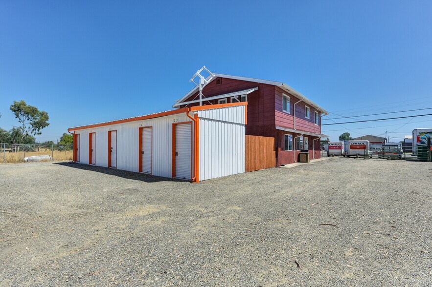 More Photos Of 7965 State Highway 99W, Gerber Self Storage For Sale