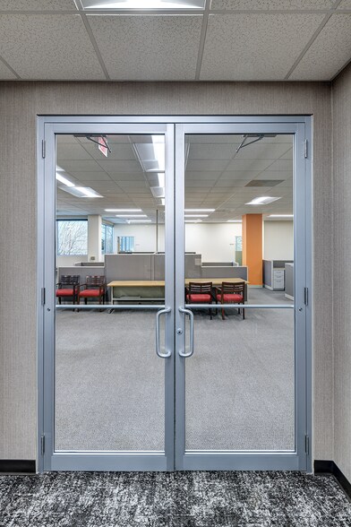More Photos Of 4365 Route 1 S, Princeton Office For Sale