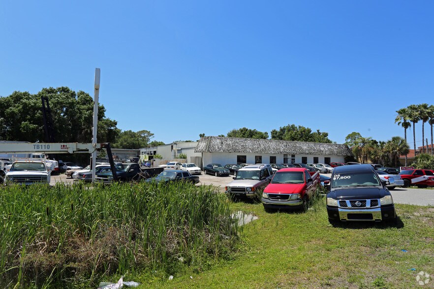 Primary Photo Of 3935 Washington Blvd, Sarasota Auto Dealership For Lease