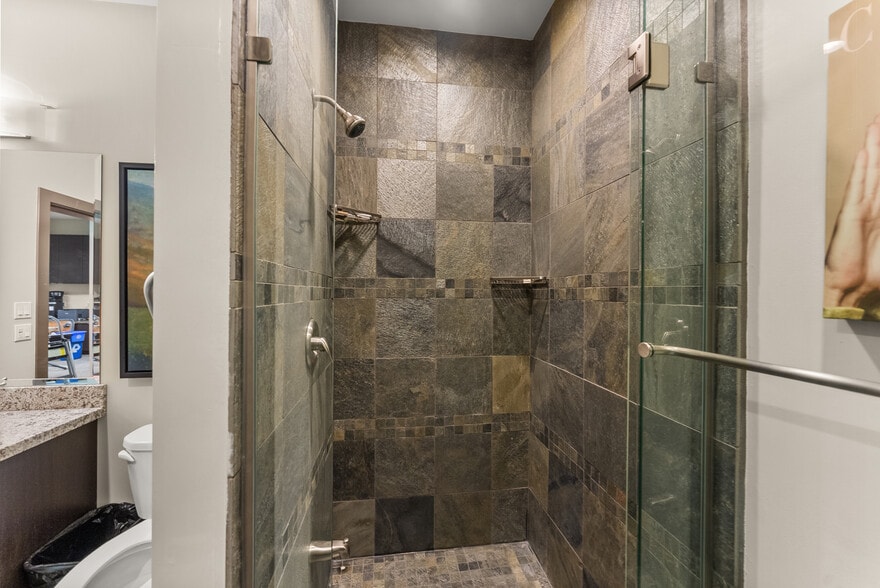 More Photos Of 6033 London Rd, Richmond Apartments For Sale