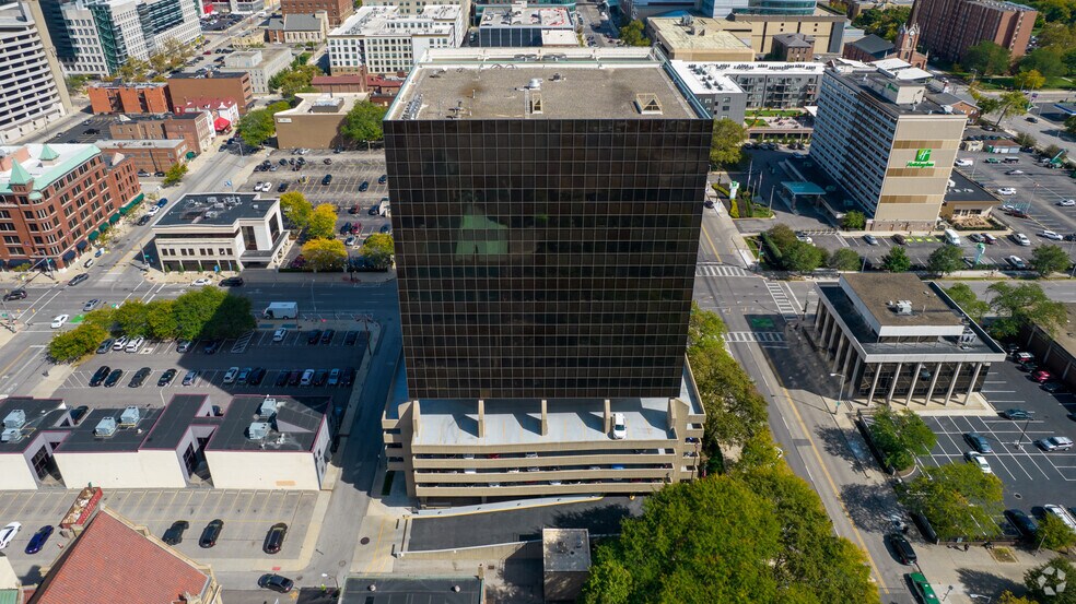 More Photos Of 140 E Town St, Columbus Office For Lease