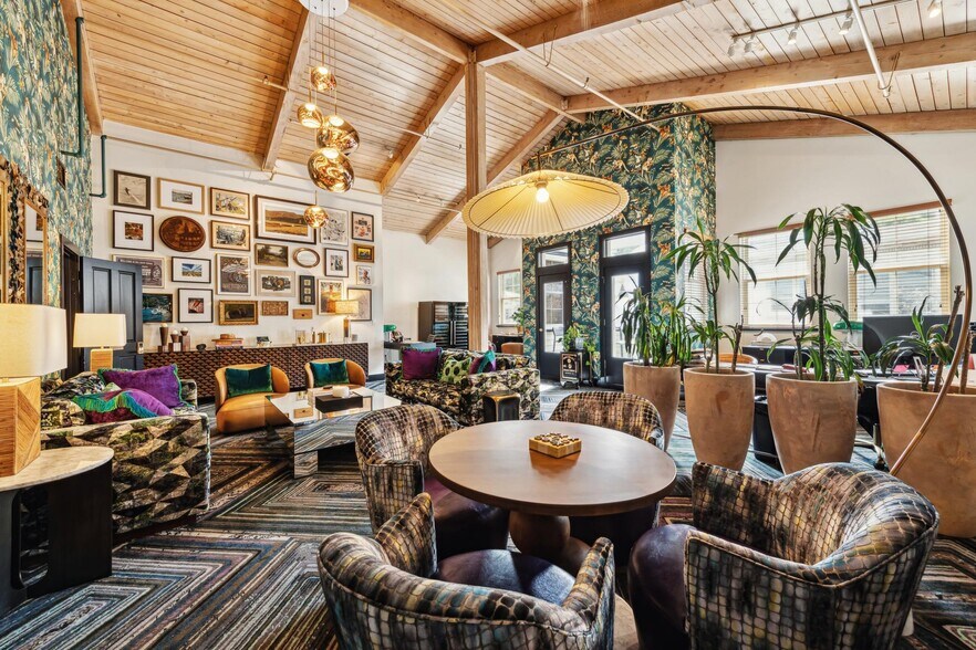 More Photos Of 670 Bridgeway, Sausalito Restaurant For Sale