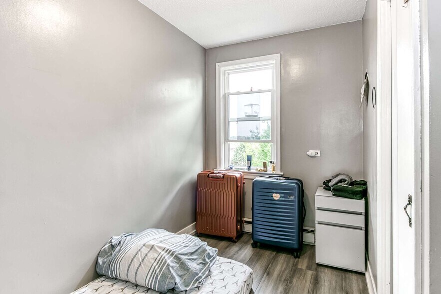More Photos Of 22 Whittaker St, Sudbury Multifamily For Sale