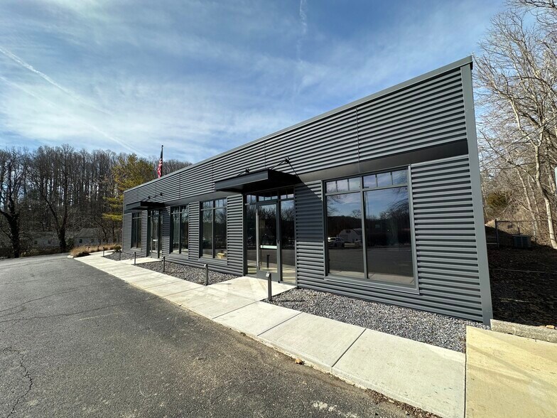 More Photos Of 2200 S Main St, Blacksburg Office For Lease