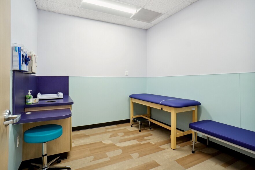 More Photos Of 6825 Manhattan Blvd, Fort Worth Medical For Sale