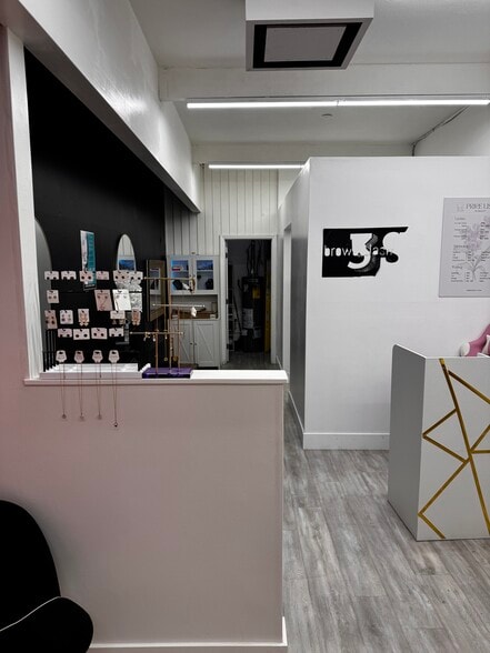 Primary Photo Of 440-480 Diablo Rd, Danville General Retail For Lease