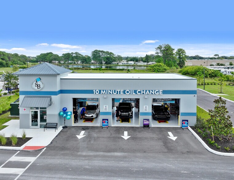 More Photos Of 610 E Burleigh Blvd, Tavares Auto Repair For Sale