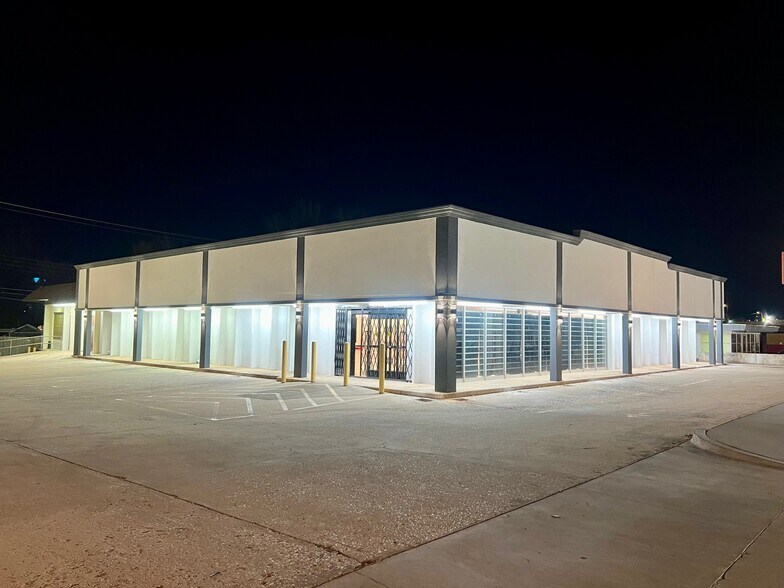 More Photos Of 815 SW 29th St, Oklahoma City General Retail For Lease