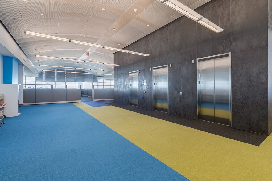 More Photos Of 3929 W John Carpenter Fwy, Irving Office For Lease