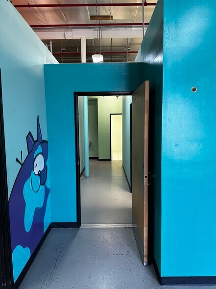 More Photos Of 7680 Clybourn Ave, Sun Valley Light Manufacturing For Lease