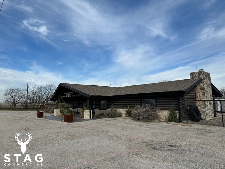 More Photos Of 4000 W University Dr, Denton Storefront Retail Office For Sale