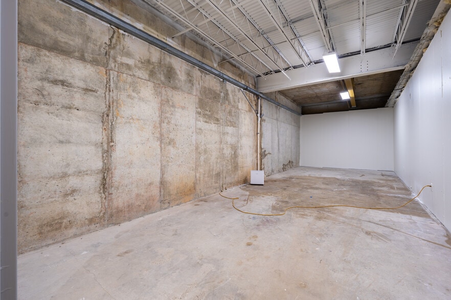 More Photos Of 1833 Alton Rd, Birmingham Unknown For Lease