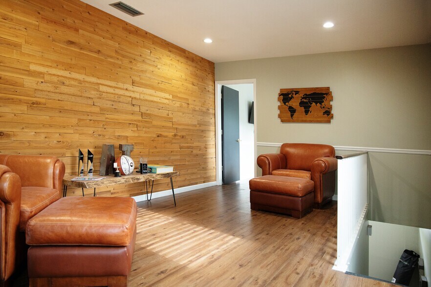 More Photos Of 223 W Carolina St, Tallahassee Office For Sale