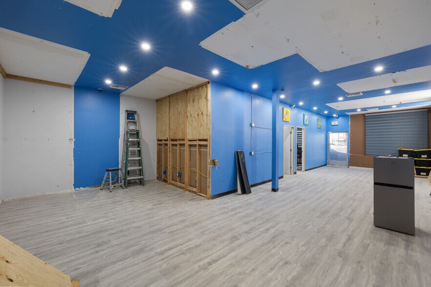 More Photos Of 9937 Commerce Ave, Tujunga Freestanding For Sale