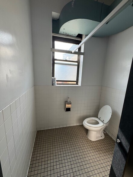 More Photos Of 100 Pennsylvania Ave, Brooklyn Loft Creative Space For Lease