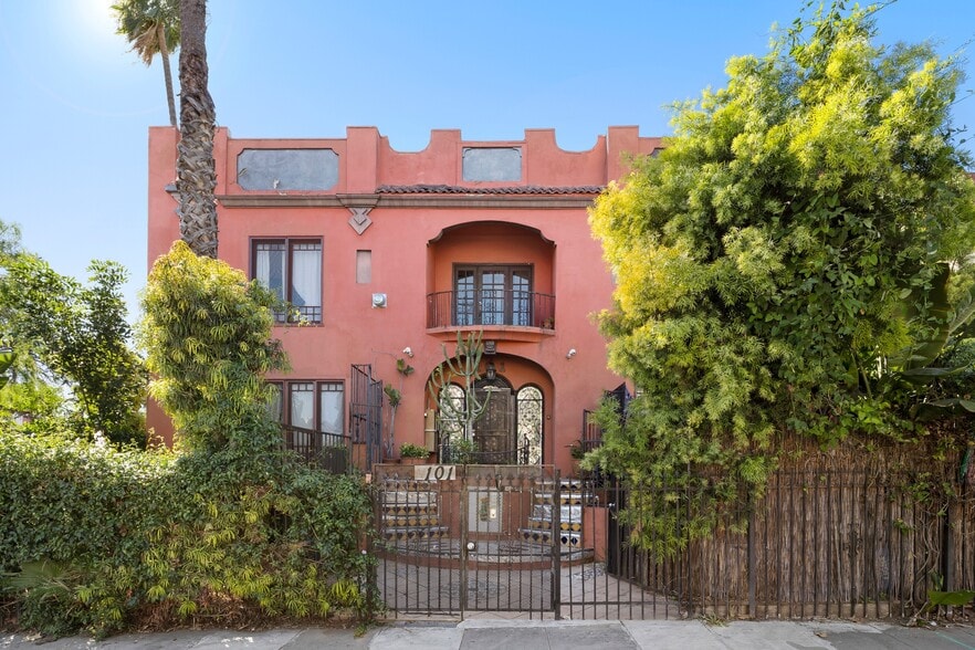 Primary Photo Of 101 N Kenmore Ave, Los Angeles Apartments For Sale