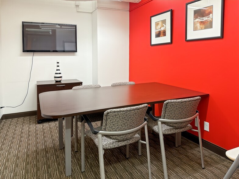 More Photos Of 506 2nd Ave, Seattle Coworking Space