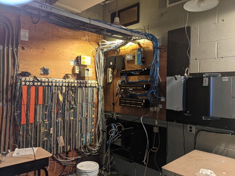 More Photos Of 184 Salem Ave, Dayton Office Residential For Lease