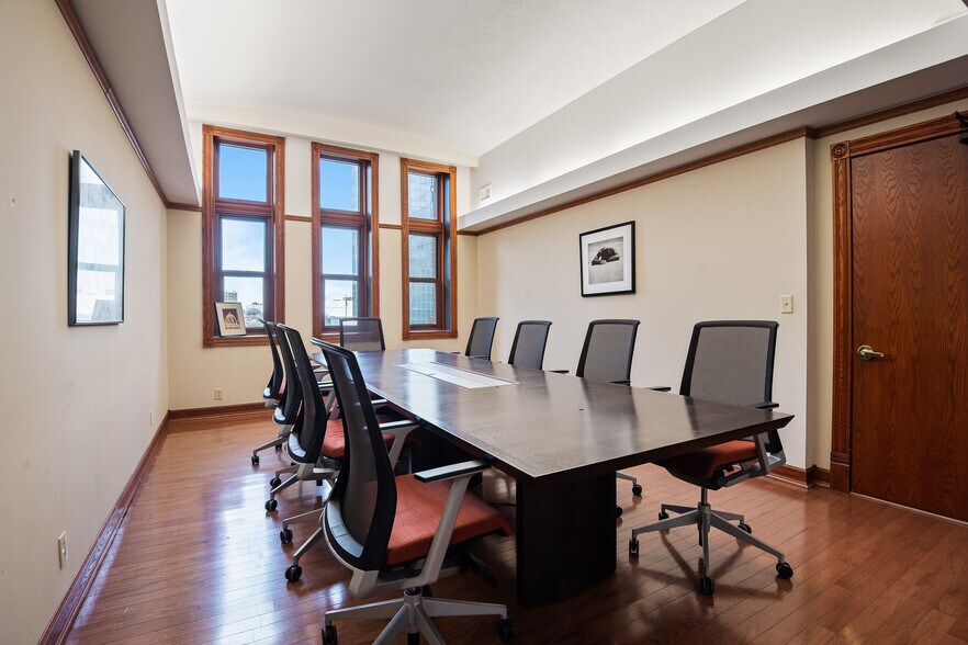 More Photos Of 6 W 5th St W, Saint Paul Office For Sale