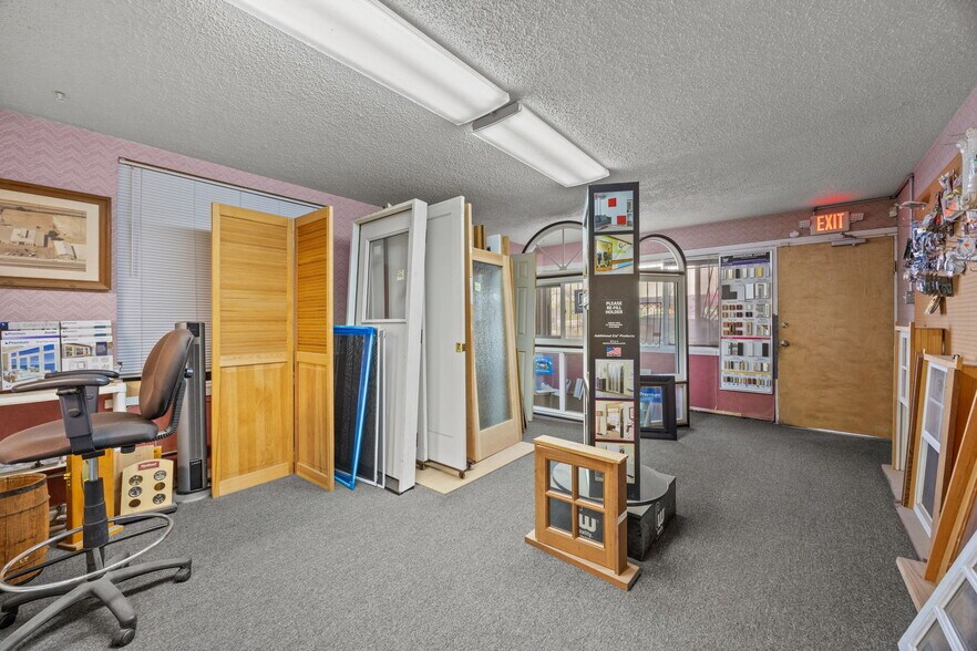 More Photos Of 8401 Baldwin St, Oakland Warehouse For Sale