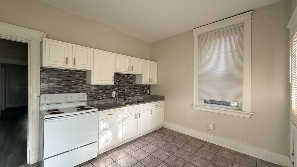 More Photos Of 2478 Paris St, Cincinnati Multifamily For Sale