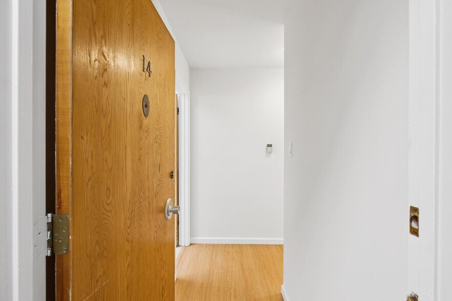 More Photos Of 237 Cumberland St, San Francisco Multifamily For Sale
