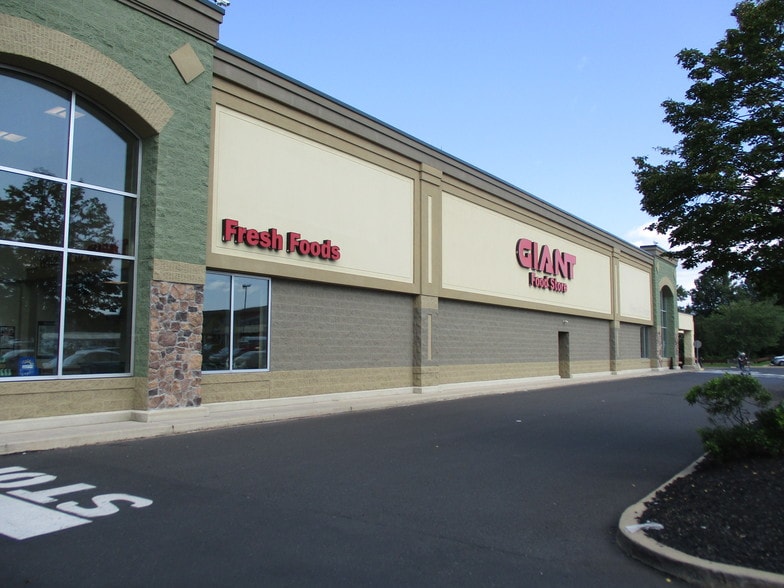 More Photos Of 466-510 2nd Street Pike, Southampton Freestanding For Lease