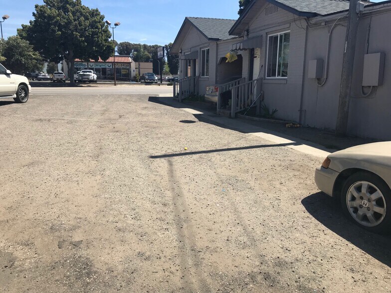 More Photos Of 909 N Broadway, Santa Maria Hotel For Sale