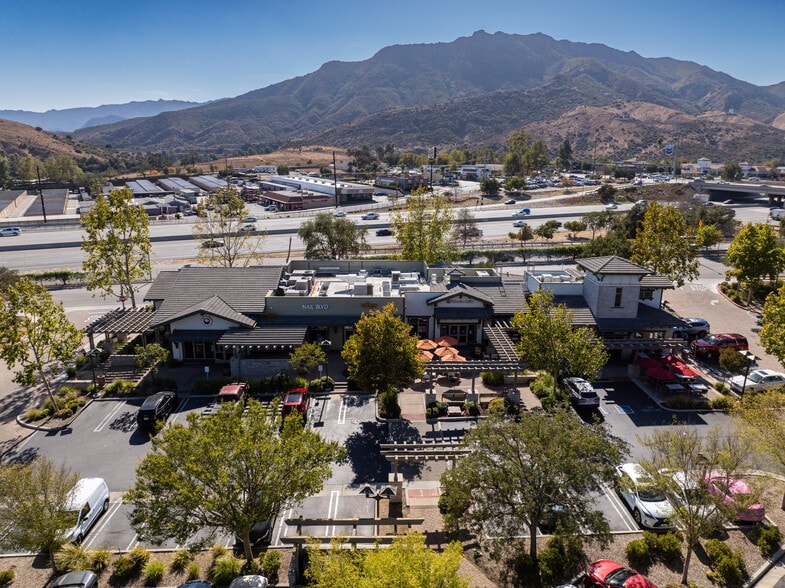 More Photos Of 29105-29125 Canwood St, Agoura Hills Restaurant For Lease