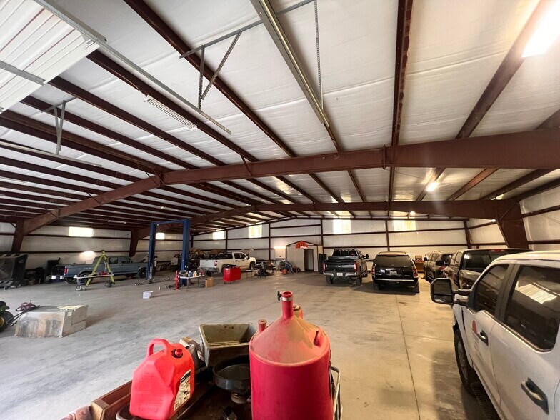 More Photos Of 14540 Dogwood Ave, Gardendale Industrial For Sale